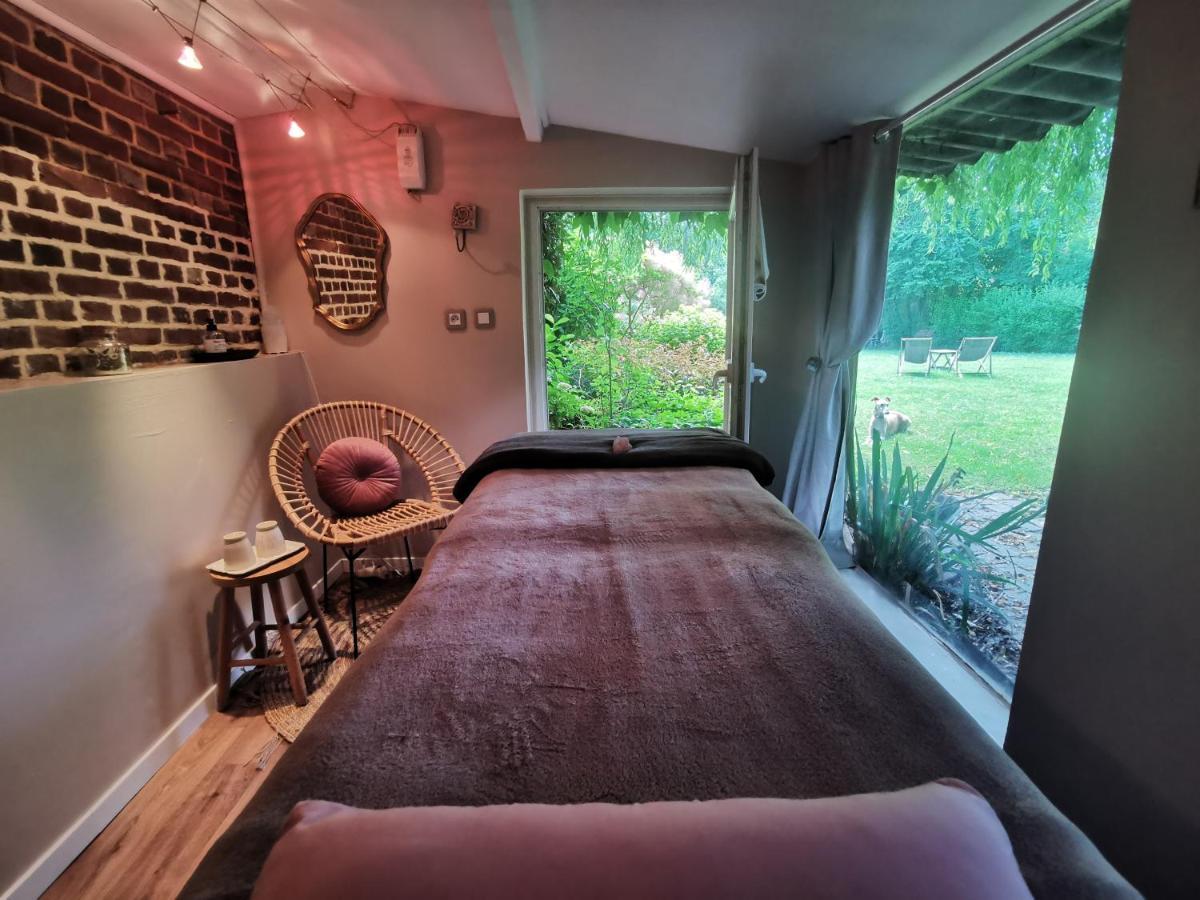 Le Domaine Des Pres Du Hom Bed and Breakfast Bézu-Saint-Éloi Buitenkant foto
