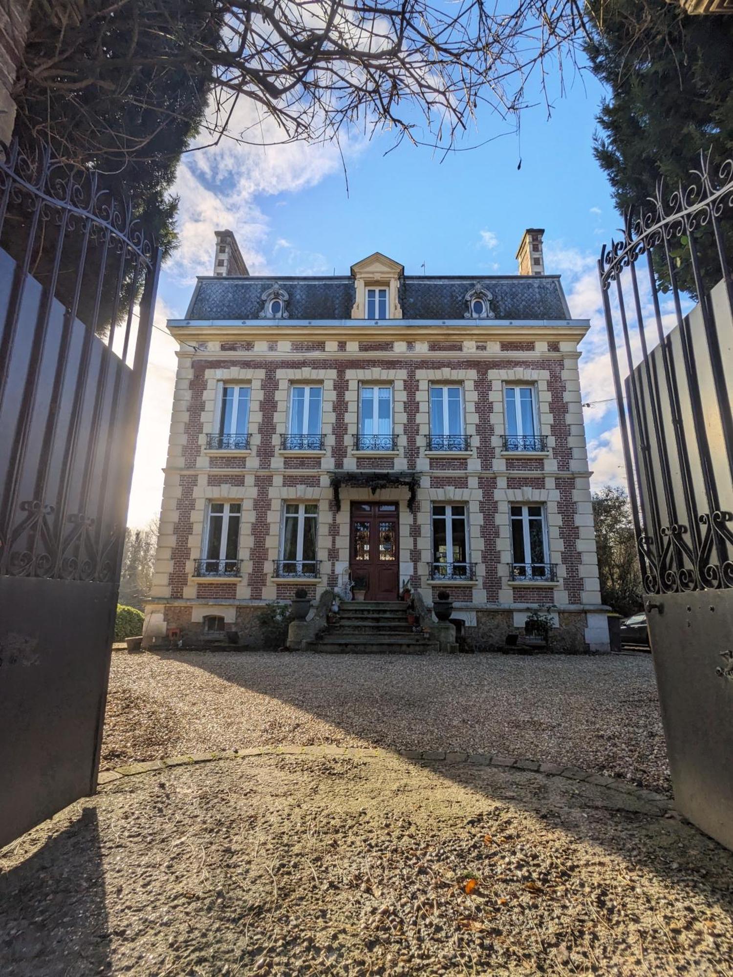 Le Domaine Des Pres Du Hom Bed and Breakfast Bézu-Saint-Éloi Buitenkant foto
