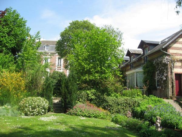 Le Domaine Des Pres Du Hom Bed and Breakfast Bézu-Saint-Éloi Buitenkant foto