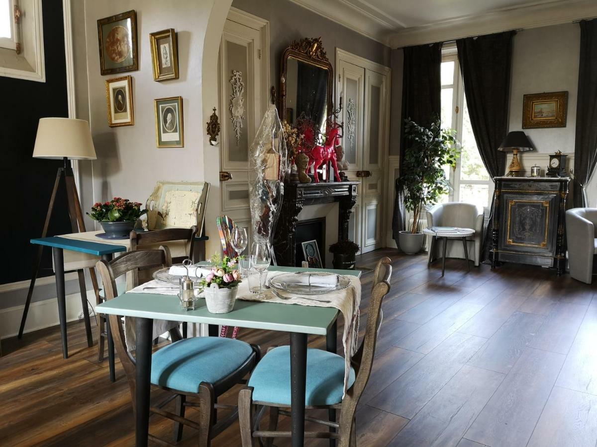 Le Domaine Des Pres Du Hom Bed and Breakfast Bézu-Saint-Éloi Buitenkant foto